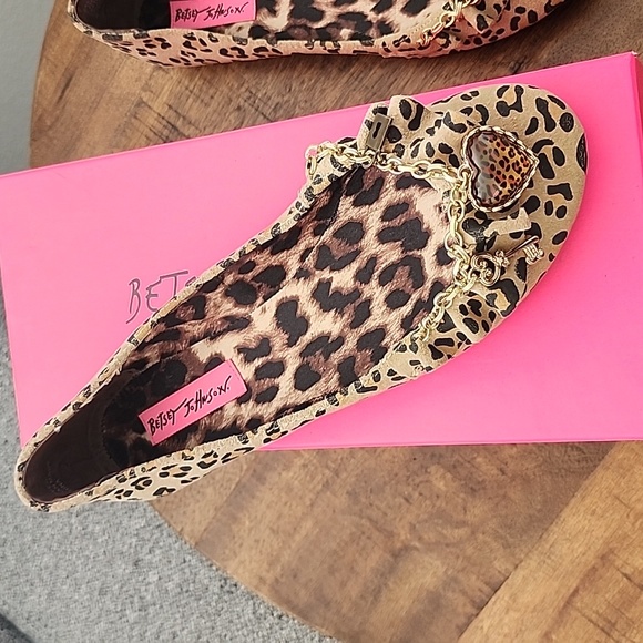 Betsey Johnson Flats - Picture 2 of 4
